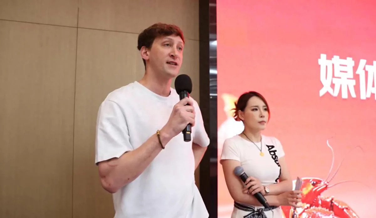 埃文·凯尔中国农业游:点赞中国电商平台,美国没有鲜荔枝